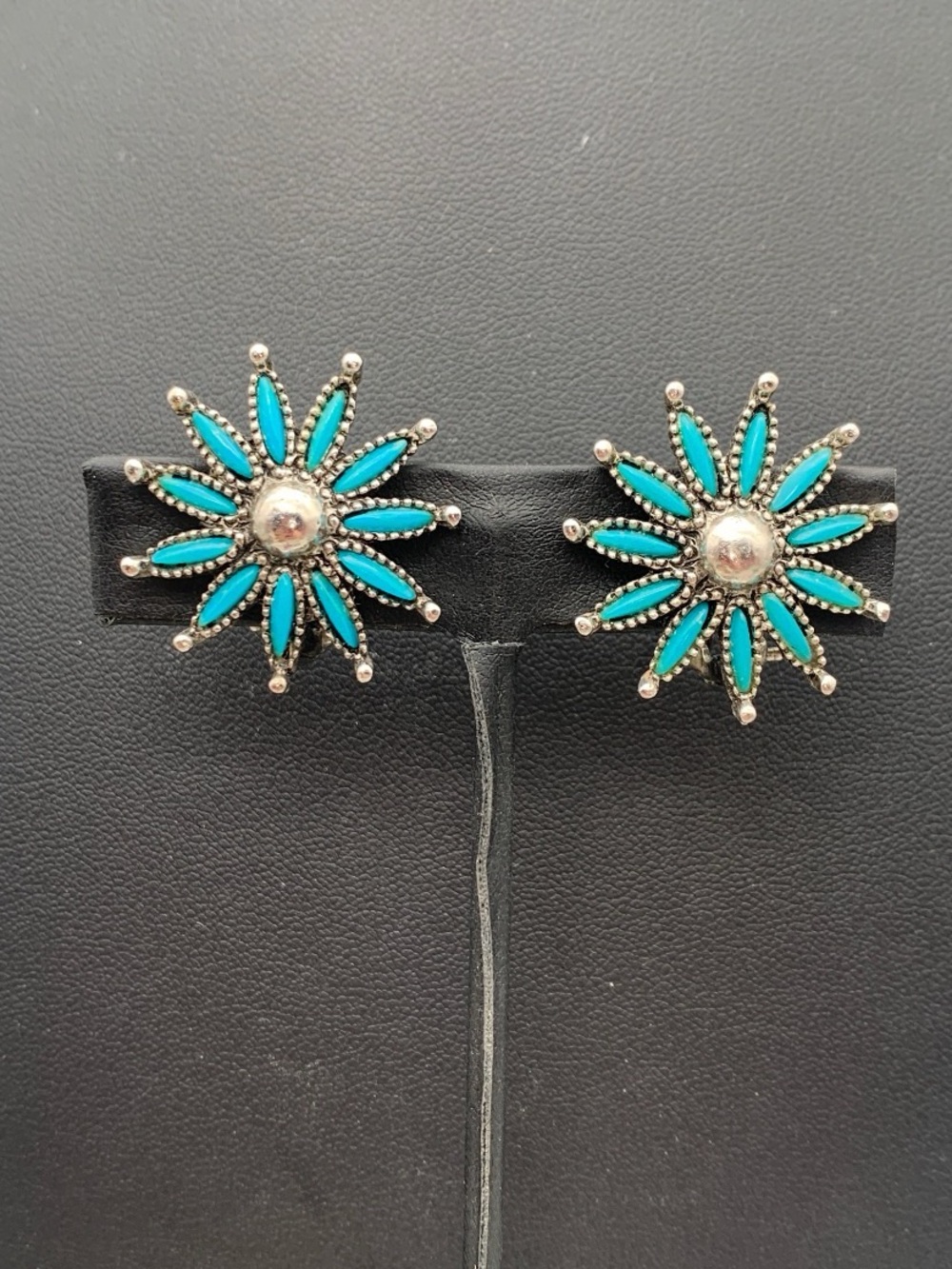 Vintage silver tone & Turquoise colored Sunburst Star clip on Earrings